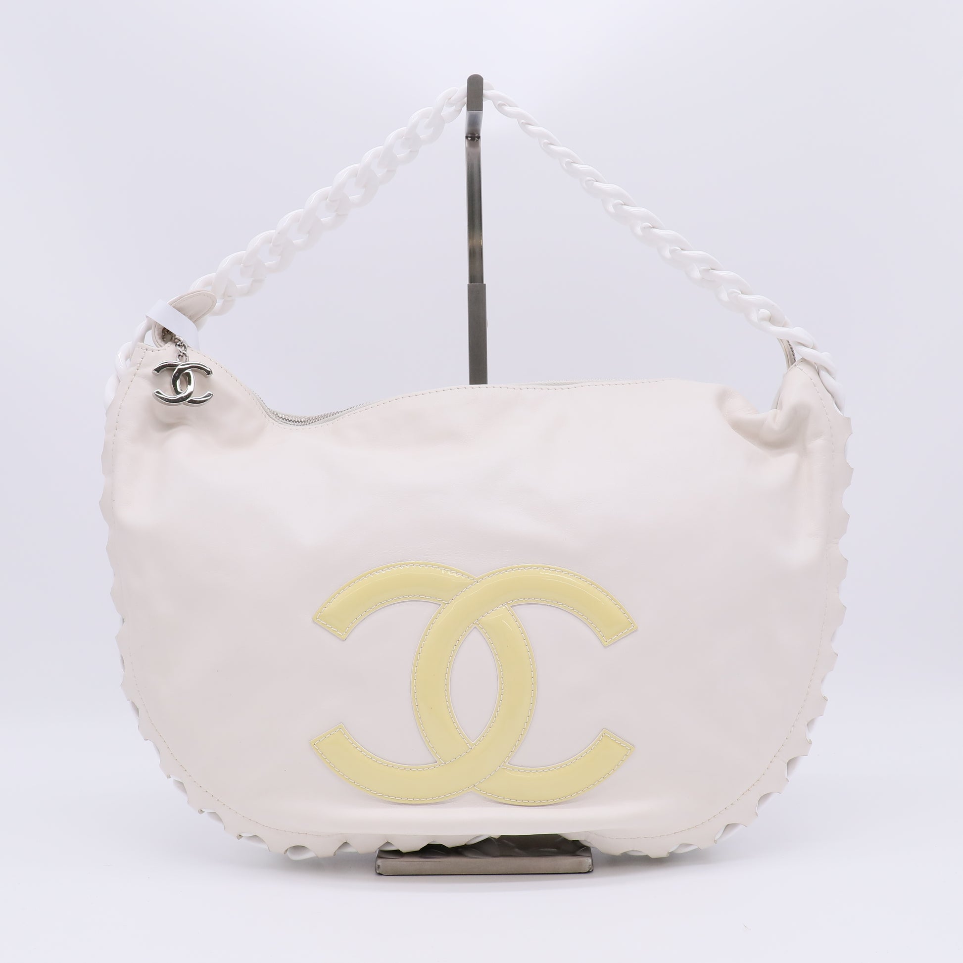 White Leather Modern Chain Hobo Bag B23116
