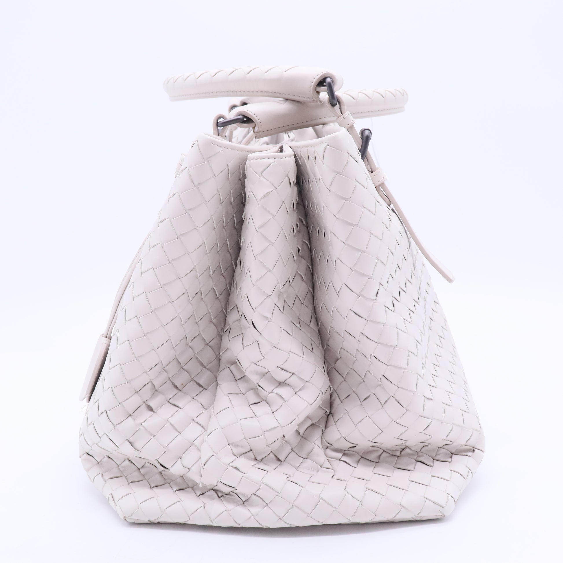 Roma Tote Off White Bag Locker has the key B20109