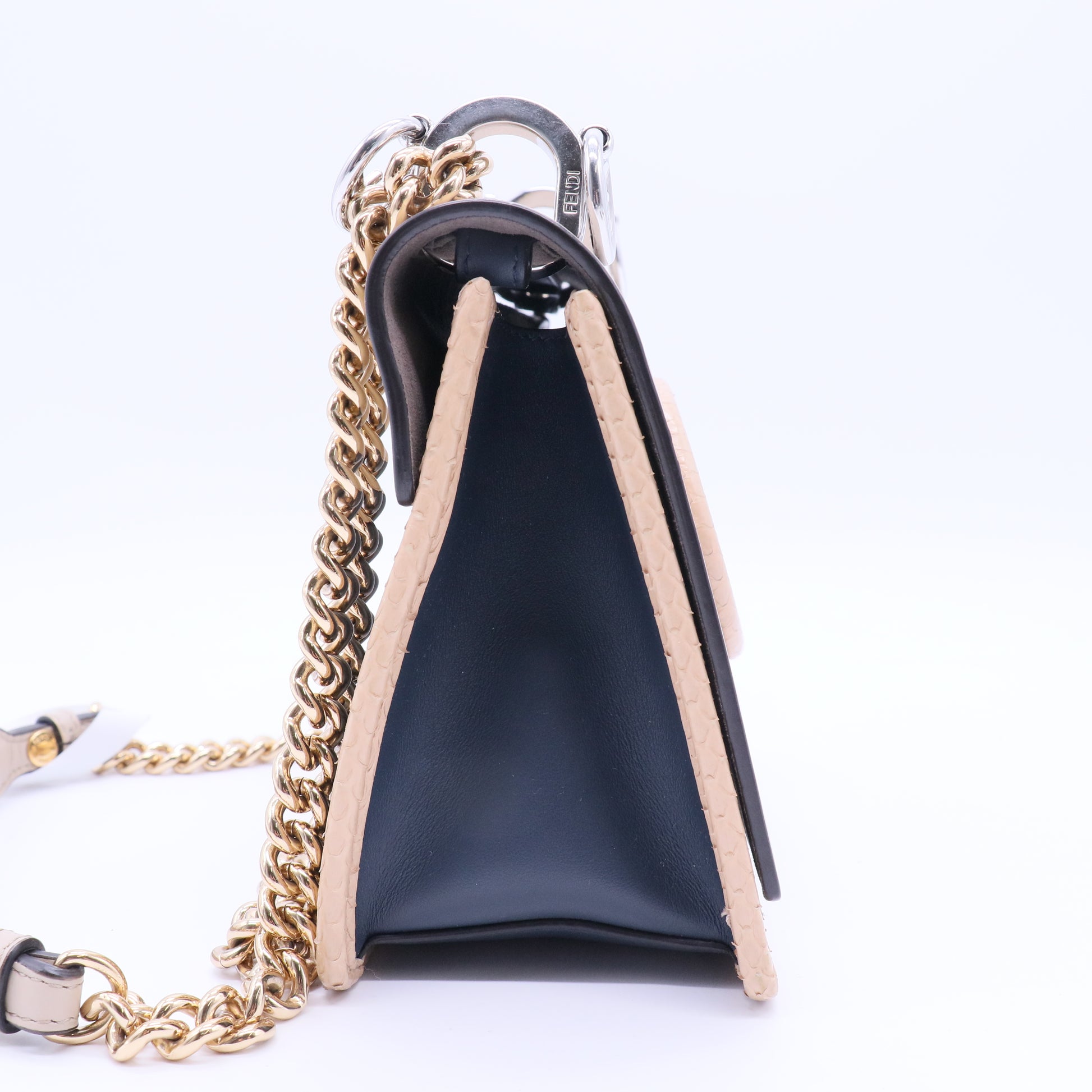 Kan I F Shoulder Bag Leather Medium