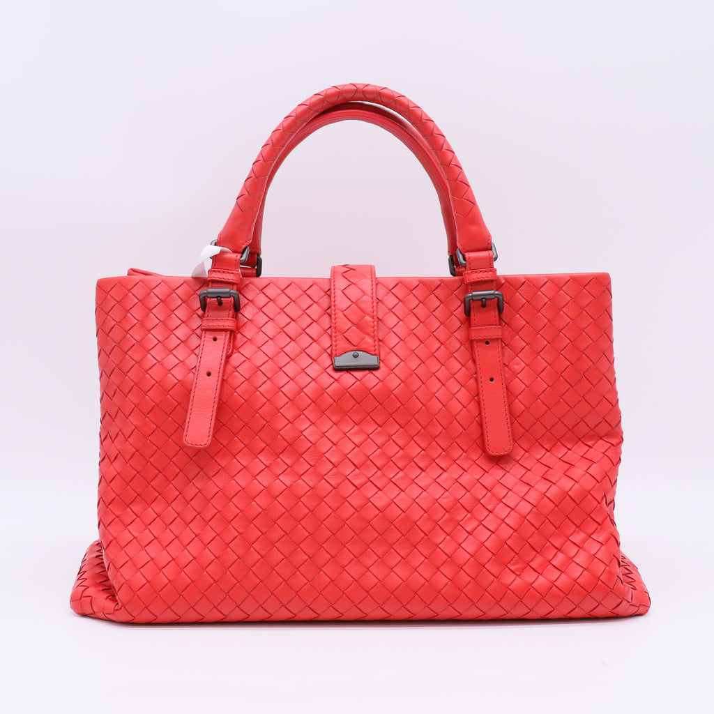 2012-2026 Medium Nappa Intrecciato Roma tote bag B23059