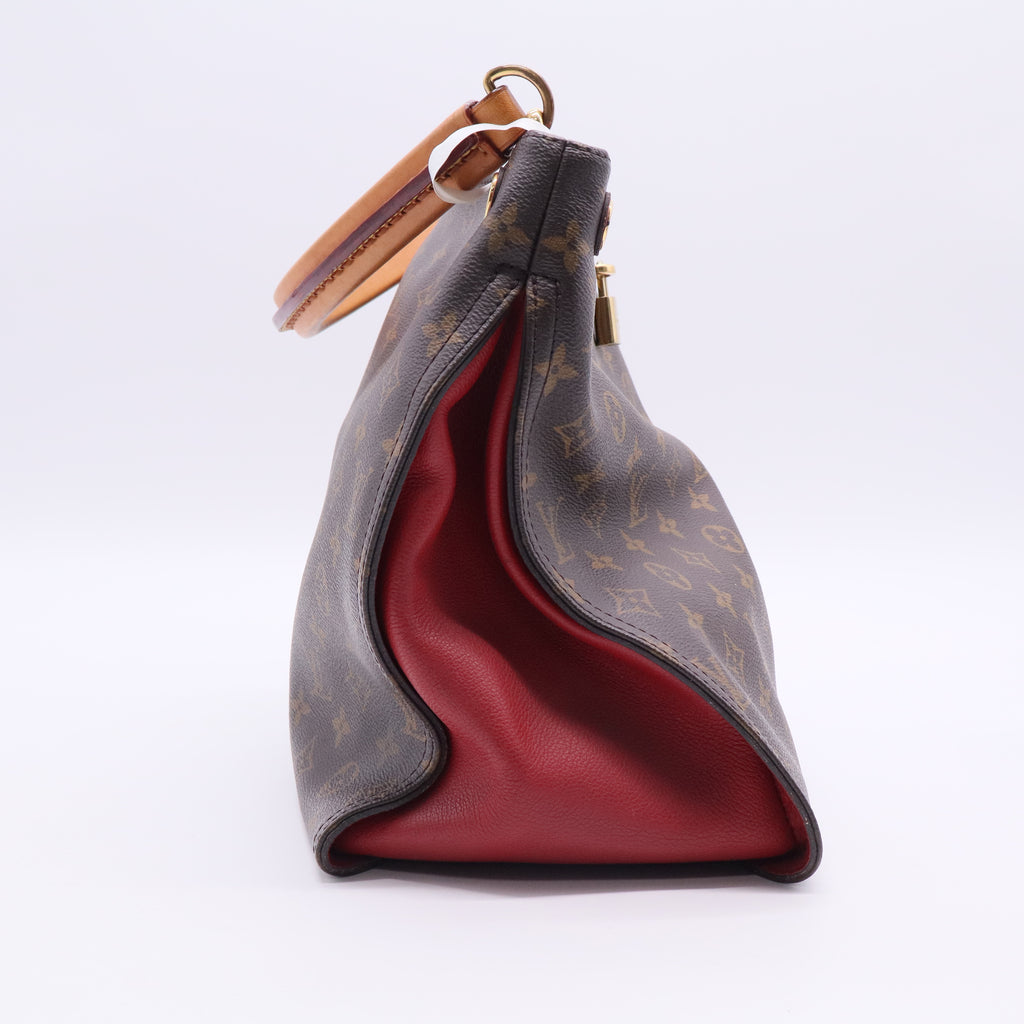 Louis Vuitton Gaia Handbag Monogram Canvas B7947