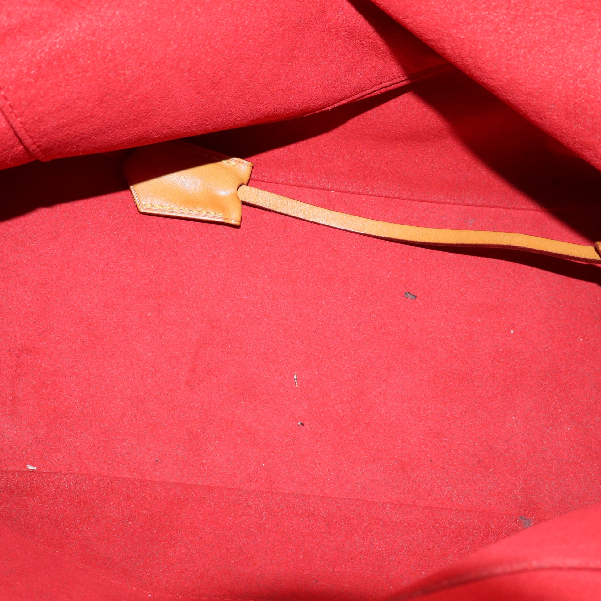 Louis Vuitton Gaia Handbag Monogram Canvas B7947