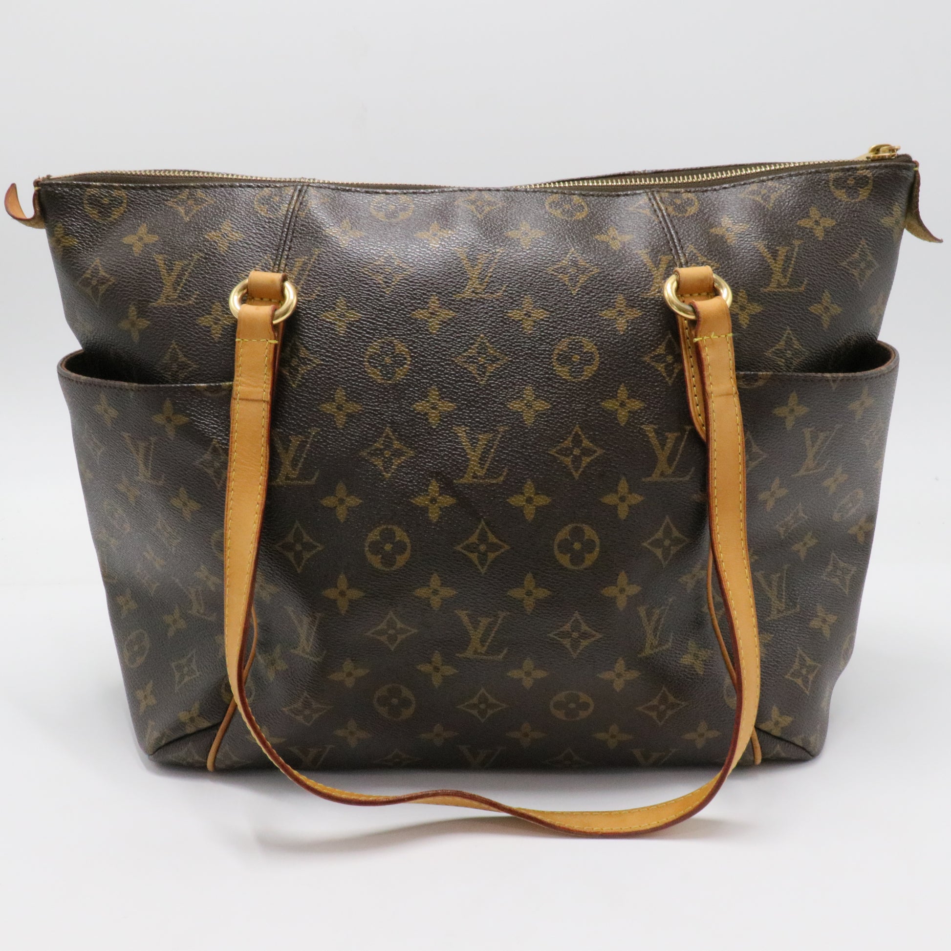 Totally Handbag Monogram Canvas MM