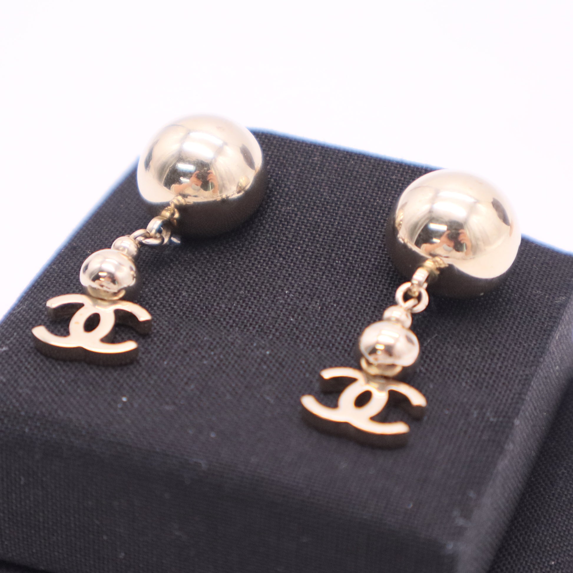 CC Drop Earrings Metal Twins