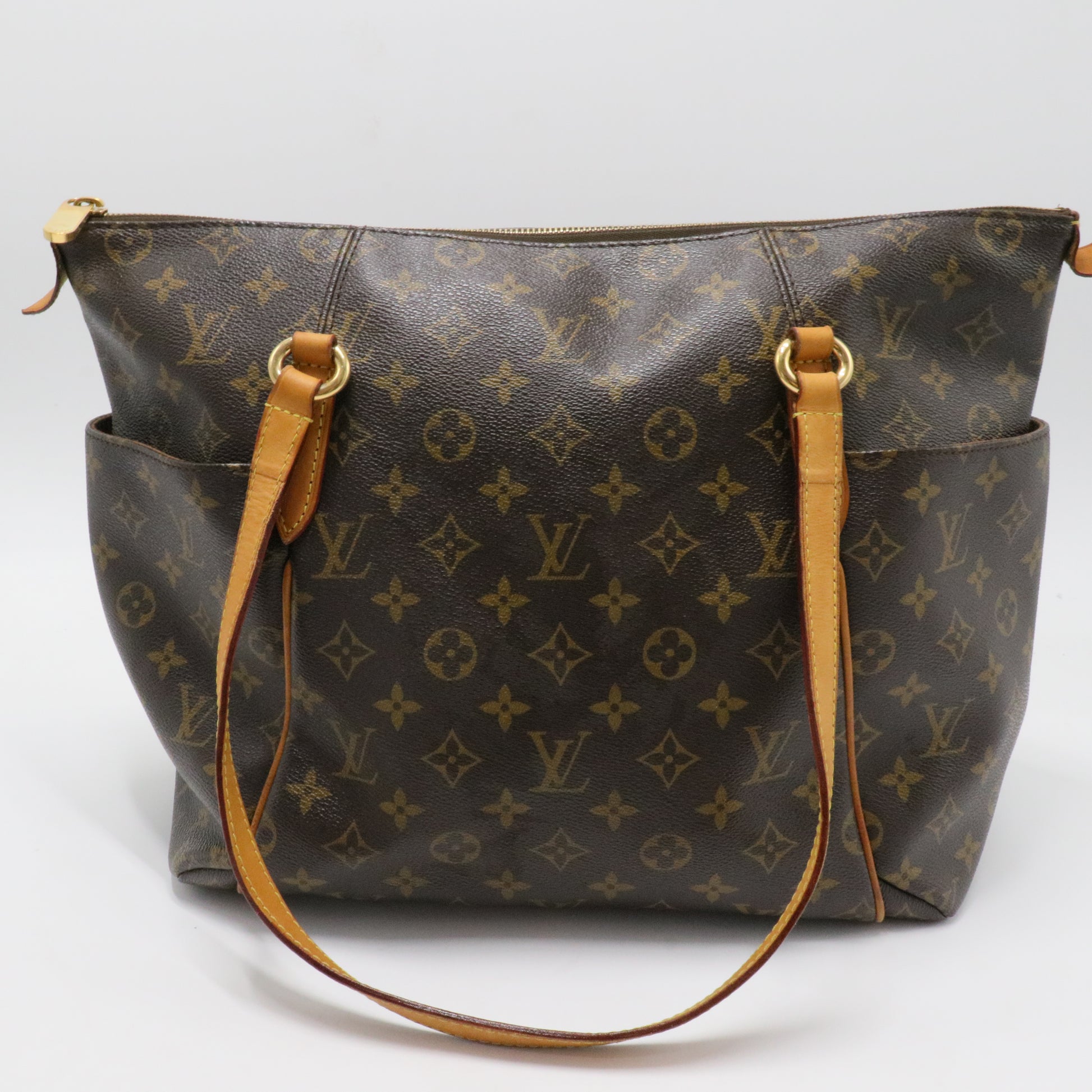 Totally Handbag Monogram Canvas MM