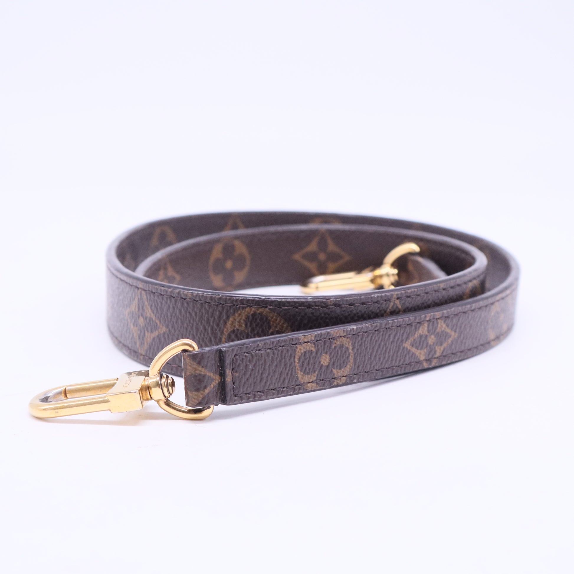 Louis Vuitton Monogram Montaigne Shoulder Strap W20622