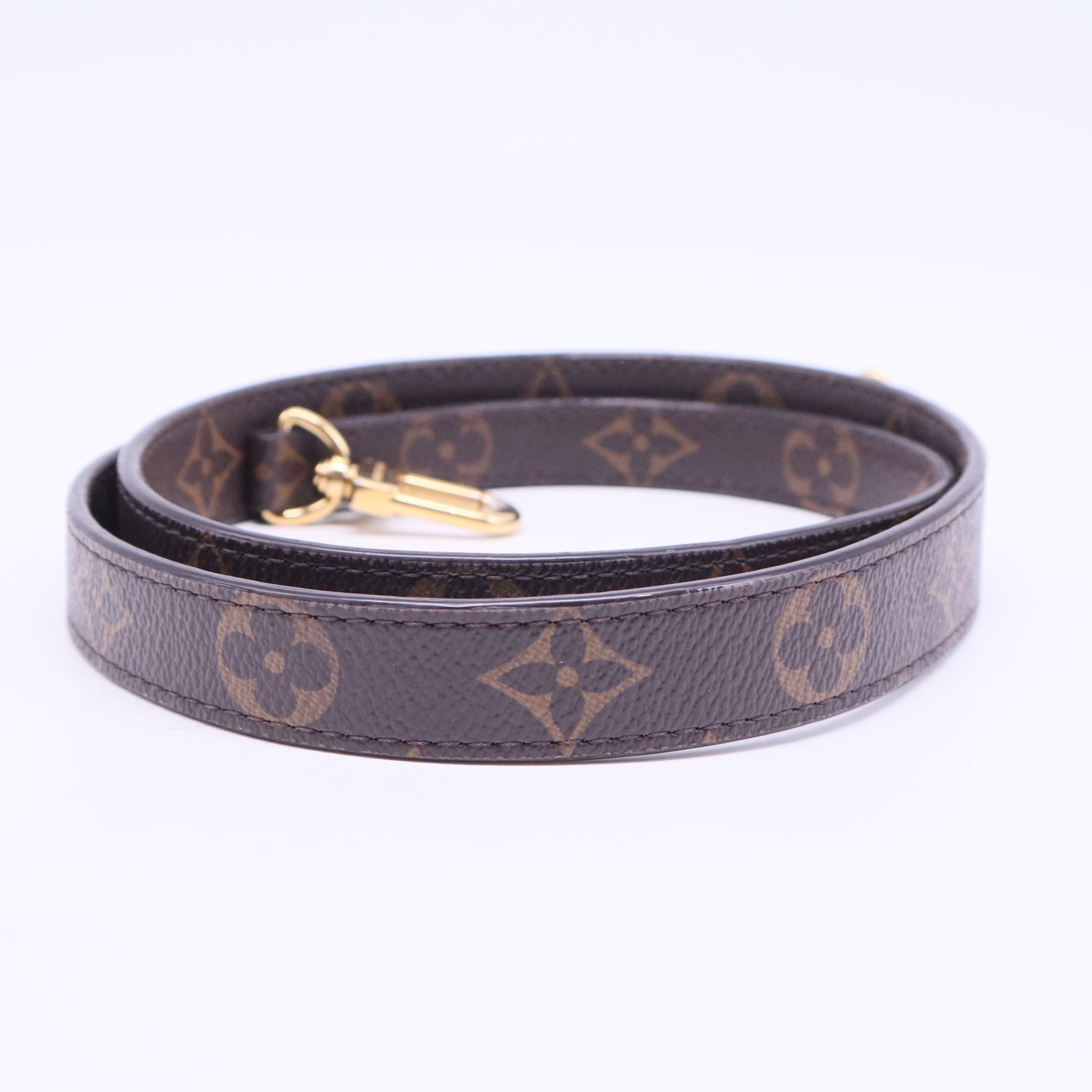 Louis Vuitton Monogram Montaigne Shoulder Strap W20622