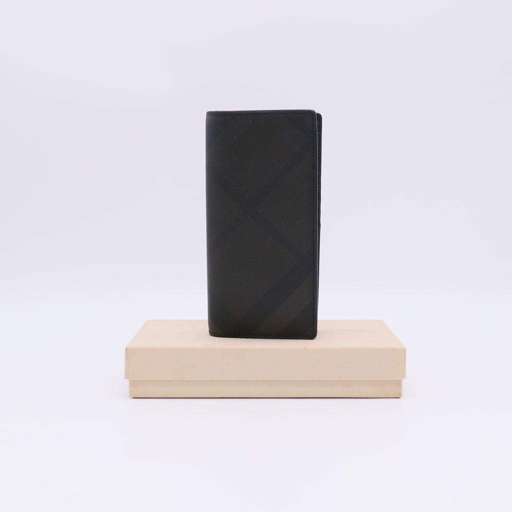 Long leather wallet in black oblique check pattern W22490