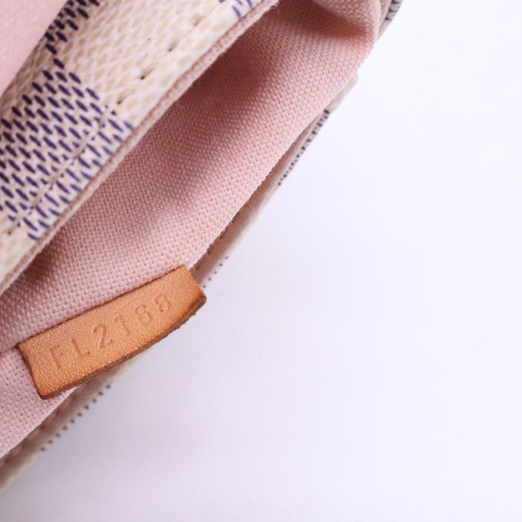 Damier Azur Croisette B12395