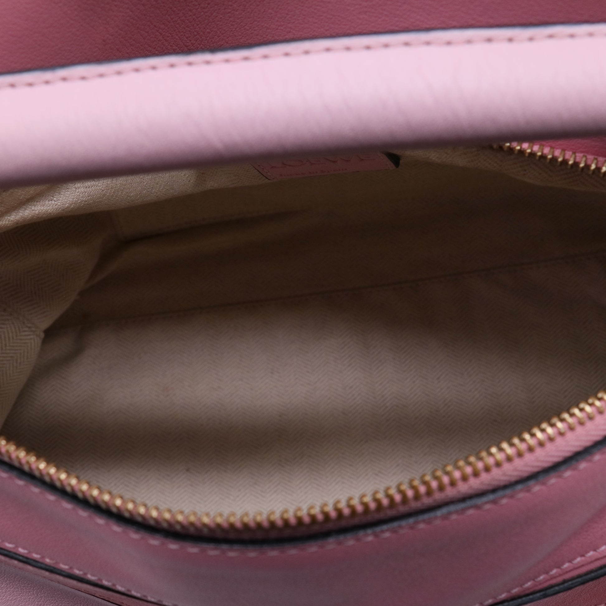 Loewe Classic Calfskin Puzzle Bag B21943
