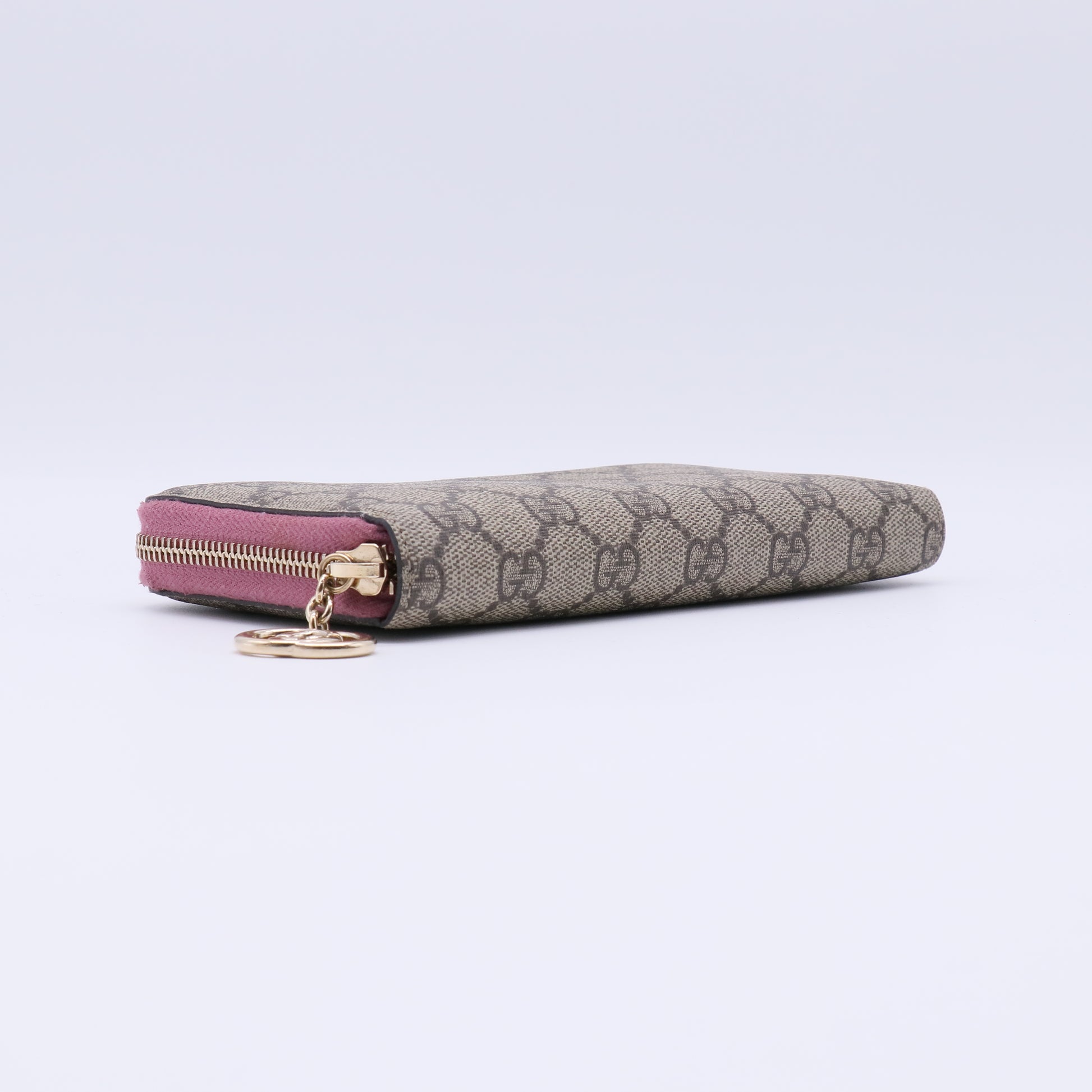 Gucci GG Supreme Canvas Zip Around Wallet W21421
