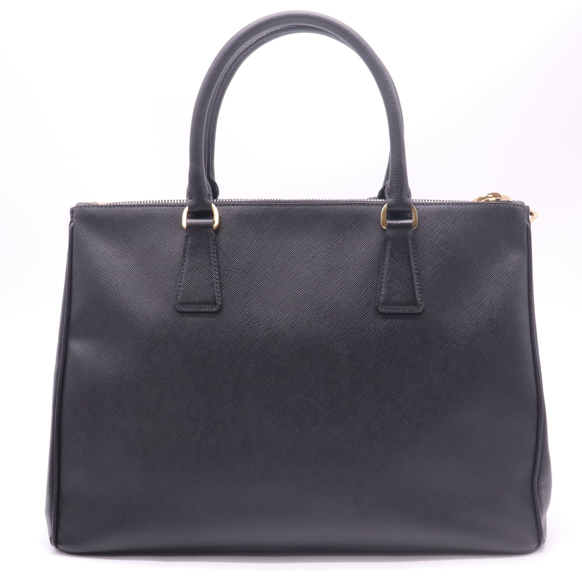 Saffiano Medium Galleria Double Zip Tote Black B23164