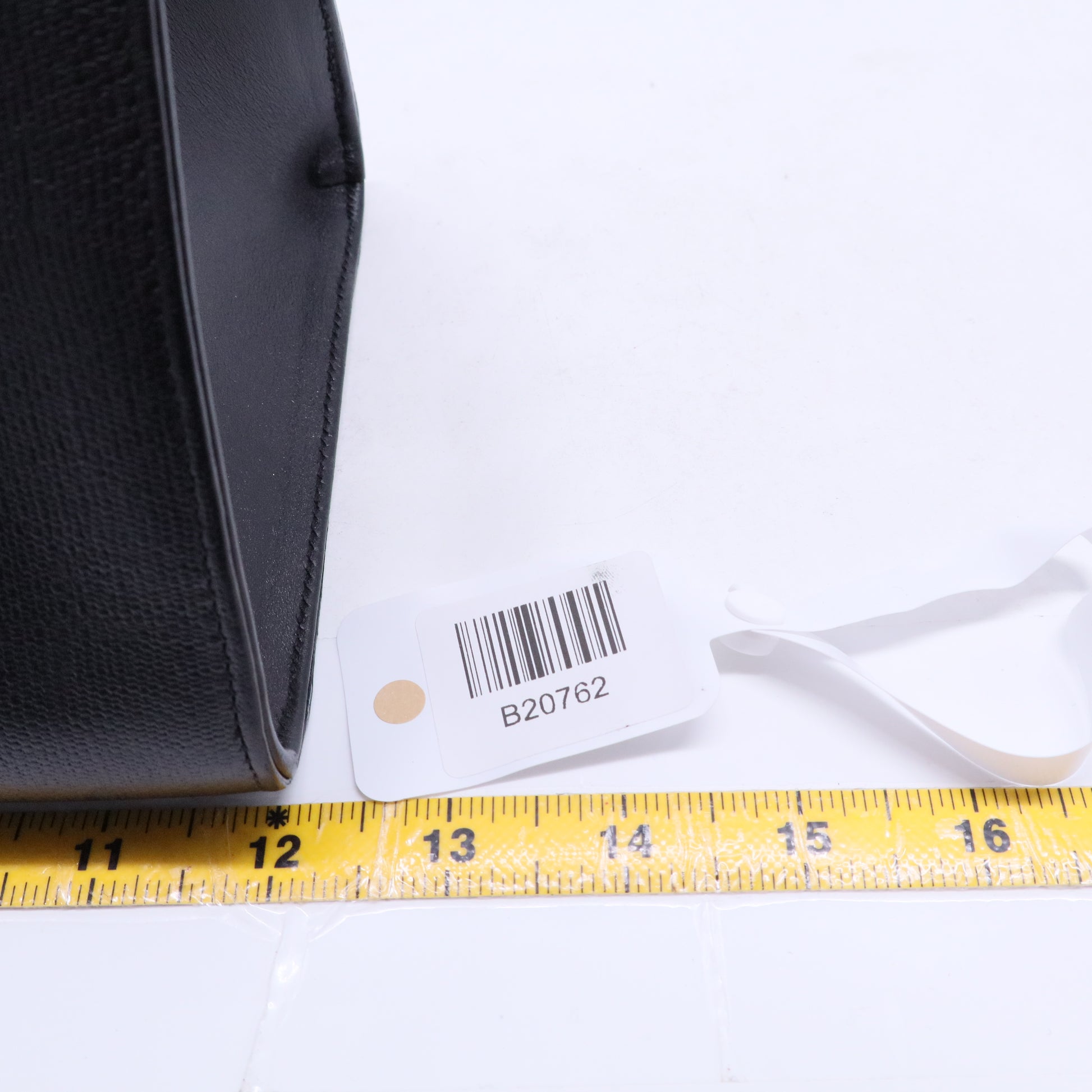 extured Leather Classic Small Cabas Y Bag Black B20762