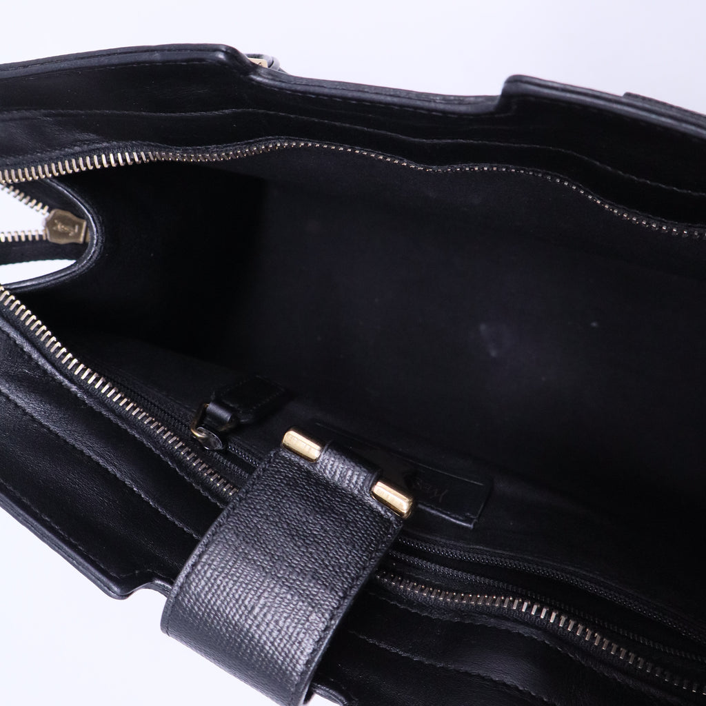 extured Leather Classic Small Cabas Y Bag Black B20762