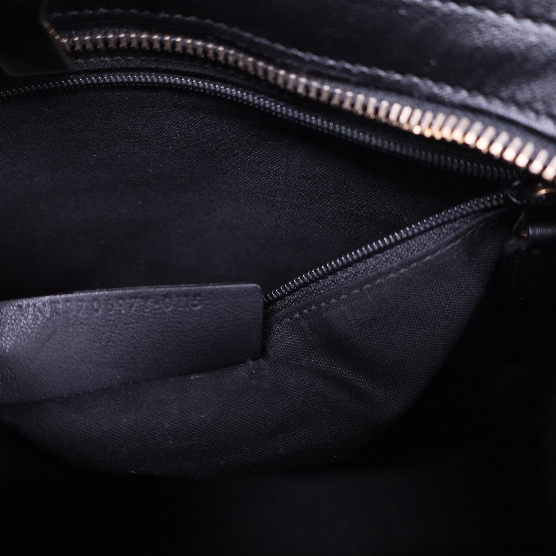 extured Leather Classic Small Cabas Y Bag Black B20762