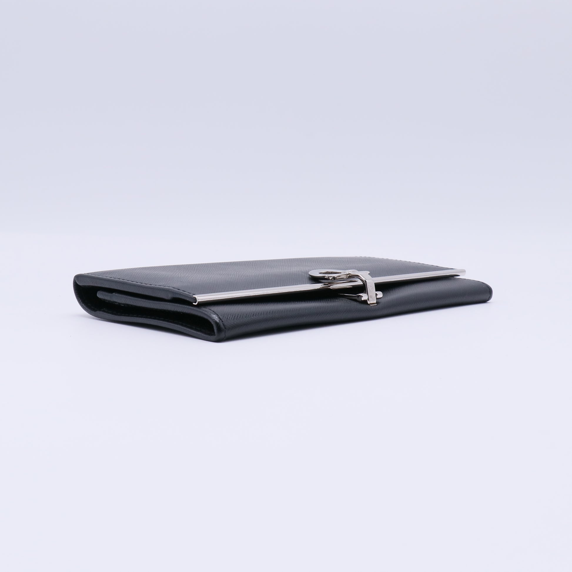 Salvatore Ferragamo Icona Clip Continental Wallet W21318