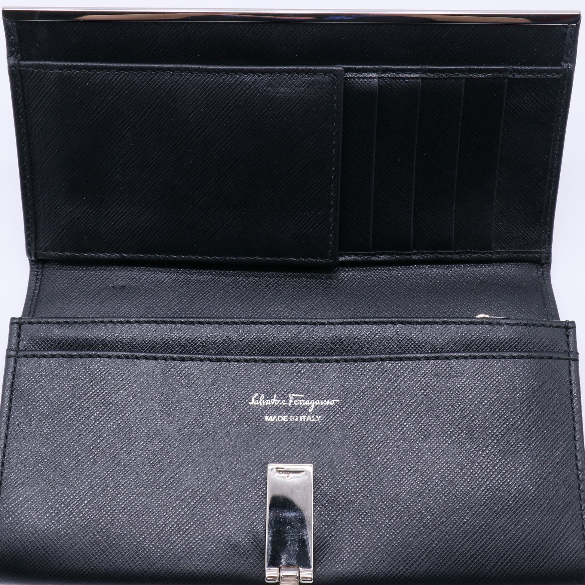 Salvatore Ferragamo Icona Clip Continental Wallet W21318