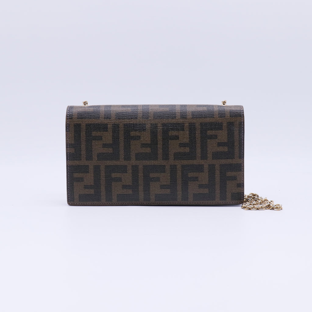 Fendi Baguette Continental Wallet on Chain B21879