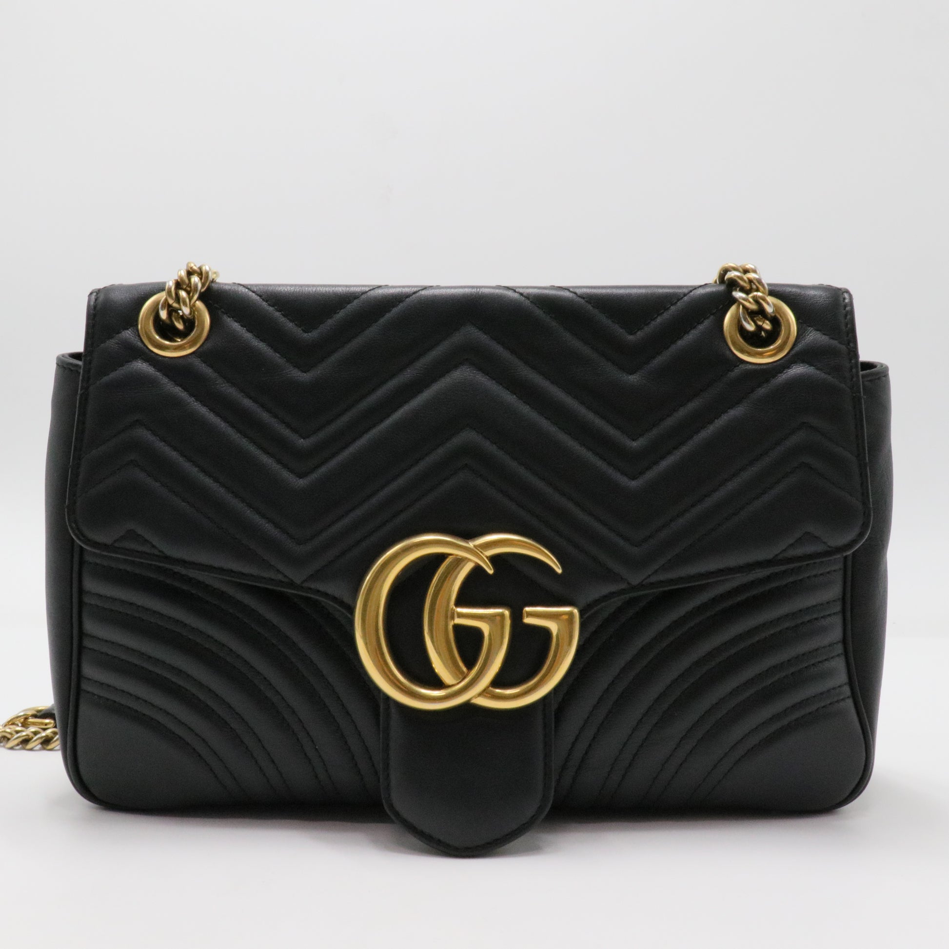 GG Marmont Flap Bag Matelasse Leather Medium
