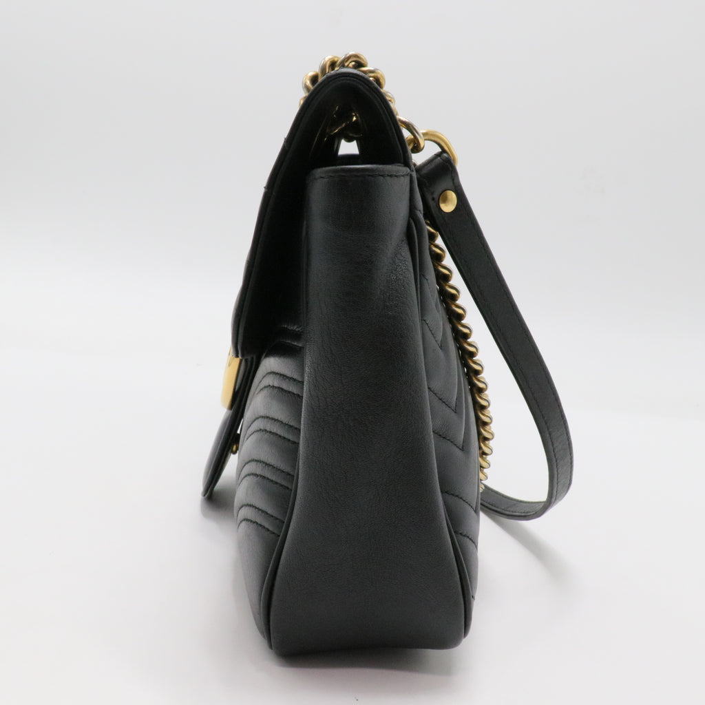 GG Marmont Flap Bag Matelasse Leather Medium
