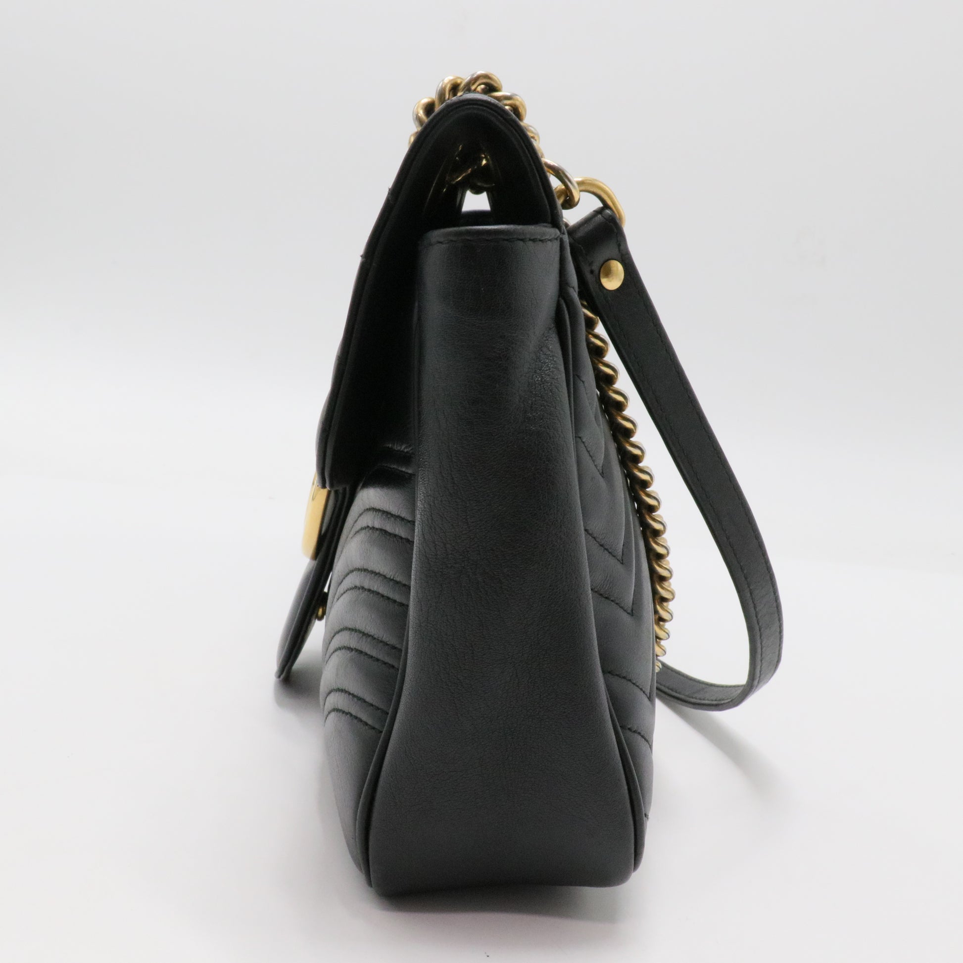GG Marmont Flap Bag Matelasse Leather Medium