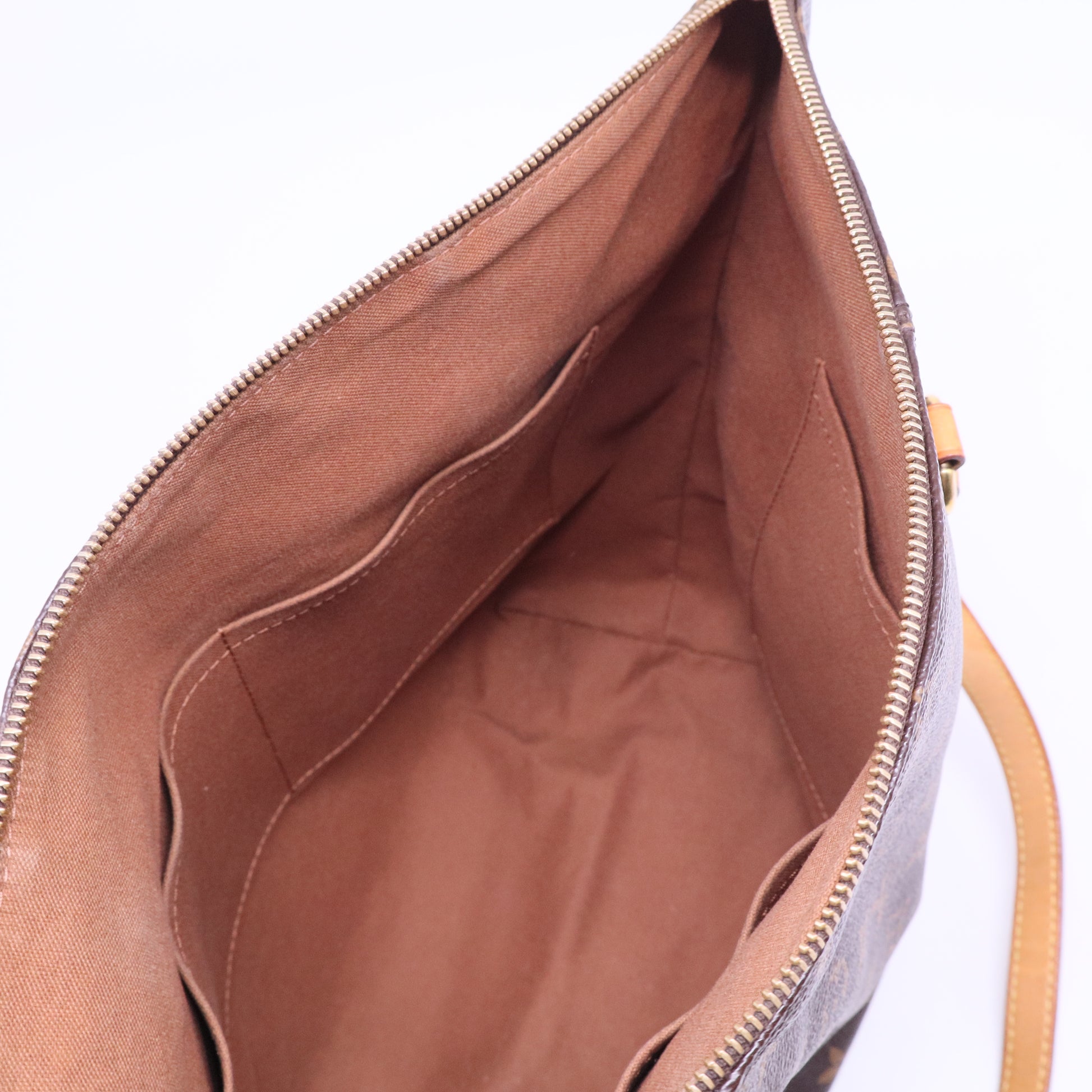 Totally Handbag Monogram Canvas GM B20546
