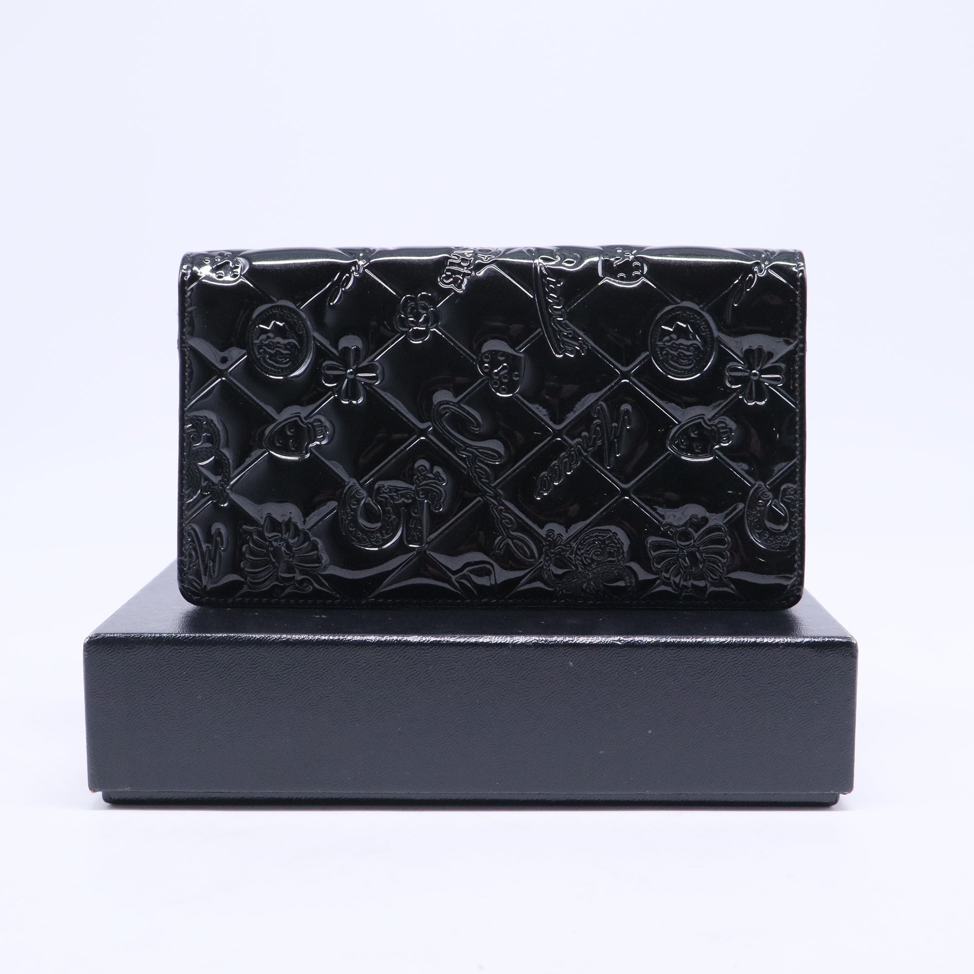 Lucky Symbols Pochette Embossed Quilted Patent W20459