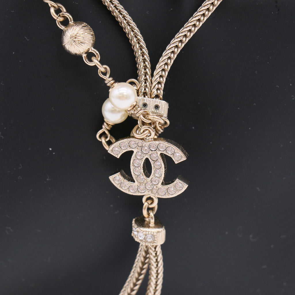 Chanel Gold Tone Faux Pearl & Chain CC Layered Necklace twins LDZ299