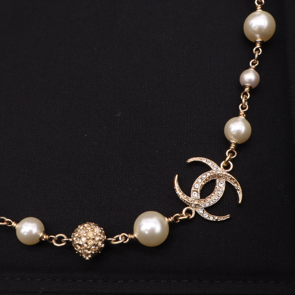 Chanel Pearl CC Short Necklace Gold Twins W22997