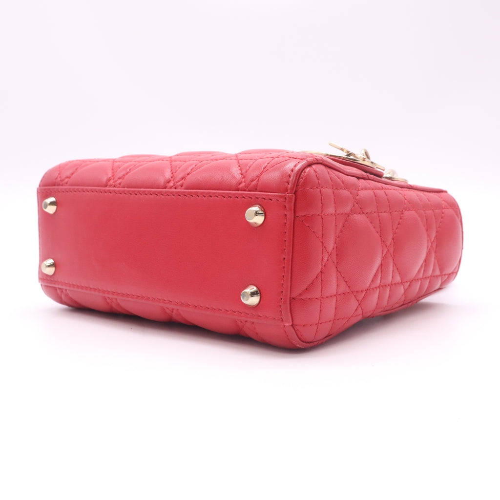 Christian Dior
Lady Dior Bag Cannage Quilt Lambskin Mini twins LDJ4927