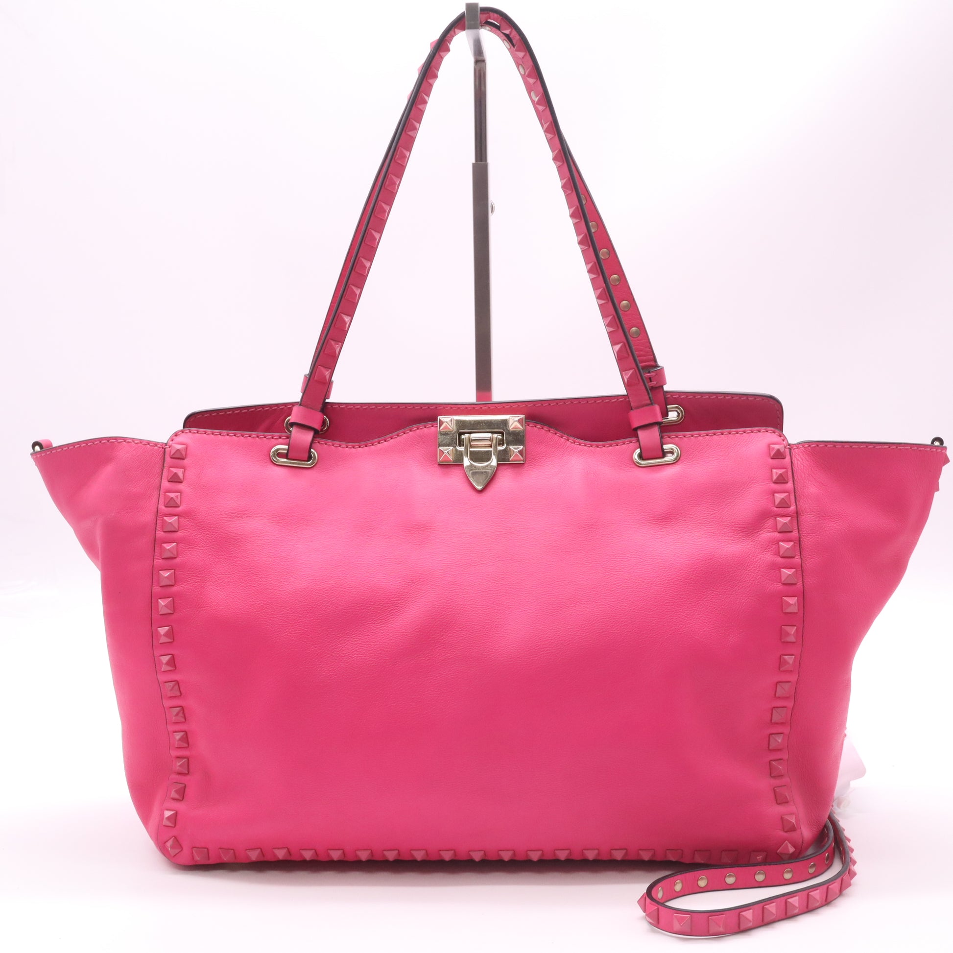 Valentino Garavani Vitello Rockstud Trapeze Tote Bag B22544