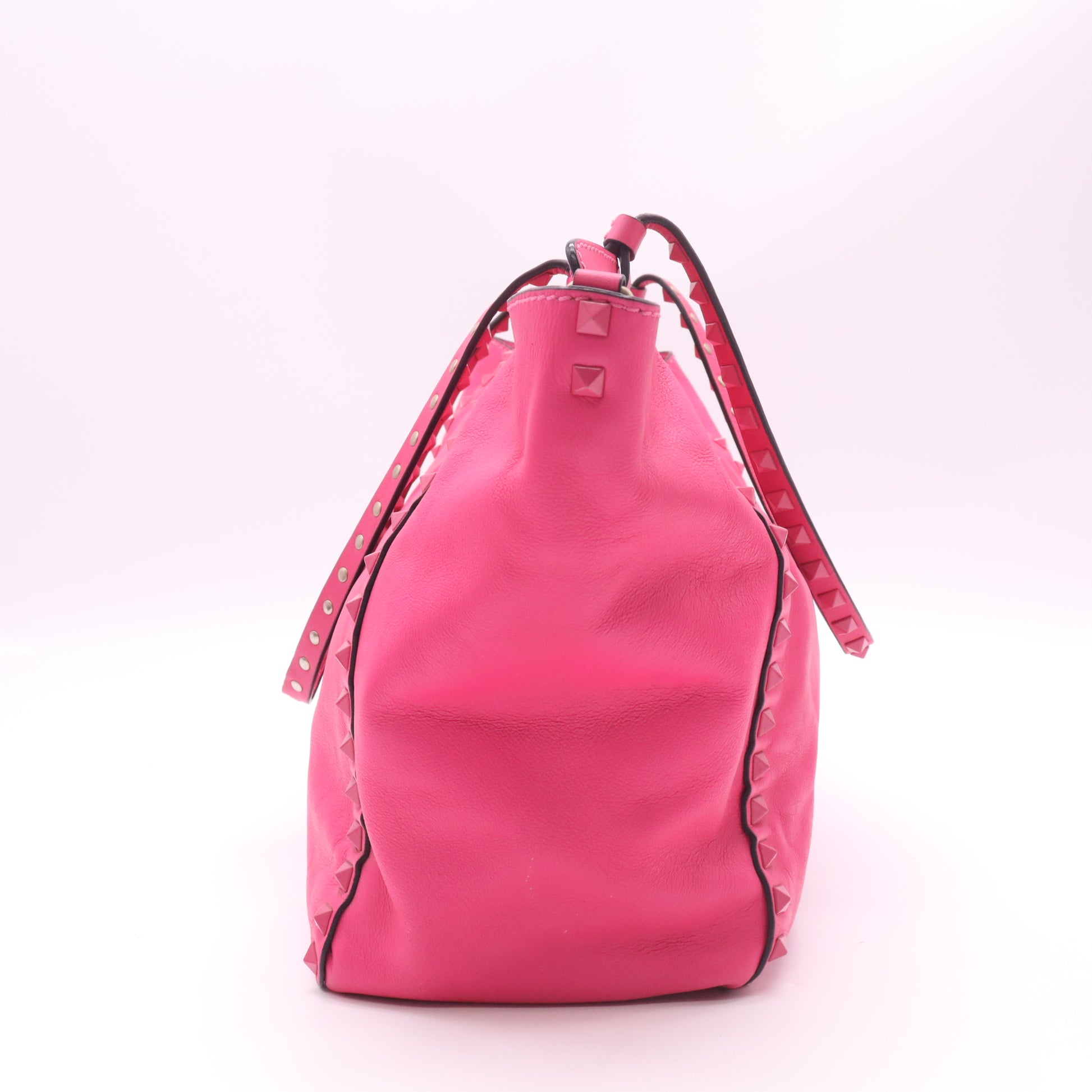 Valentino Garavani Vitello Rockstud Trapeze Tote Bag B22544