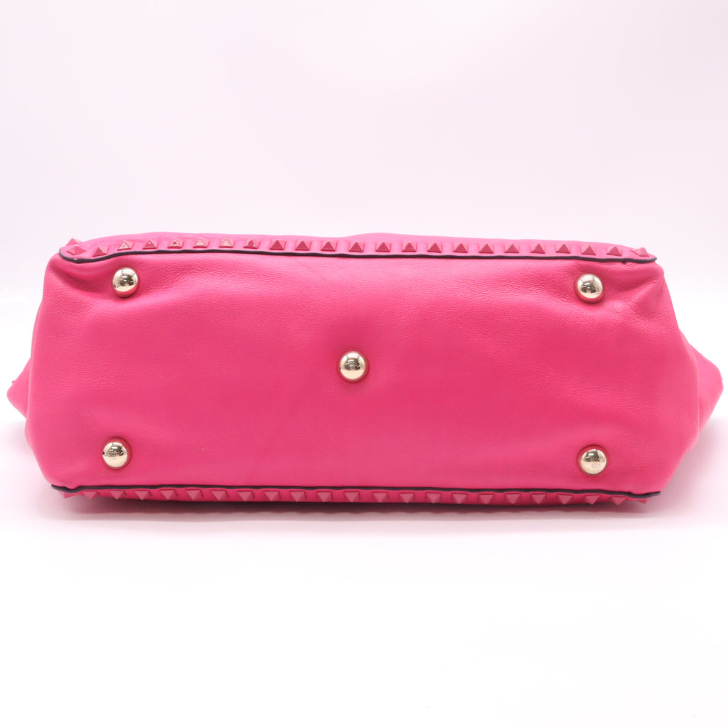 Valentino Garavani Vitello Rockstud Trapeze Tote Bag B22544
