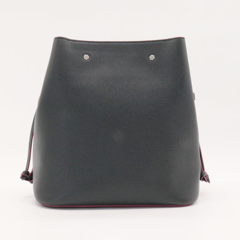 Lockme Bucket Bag Leather