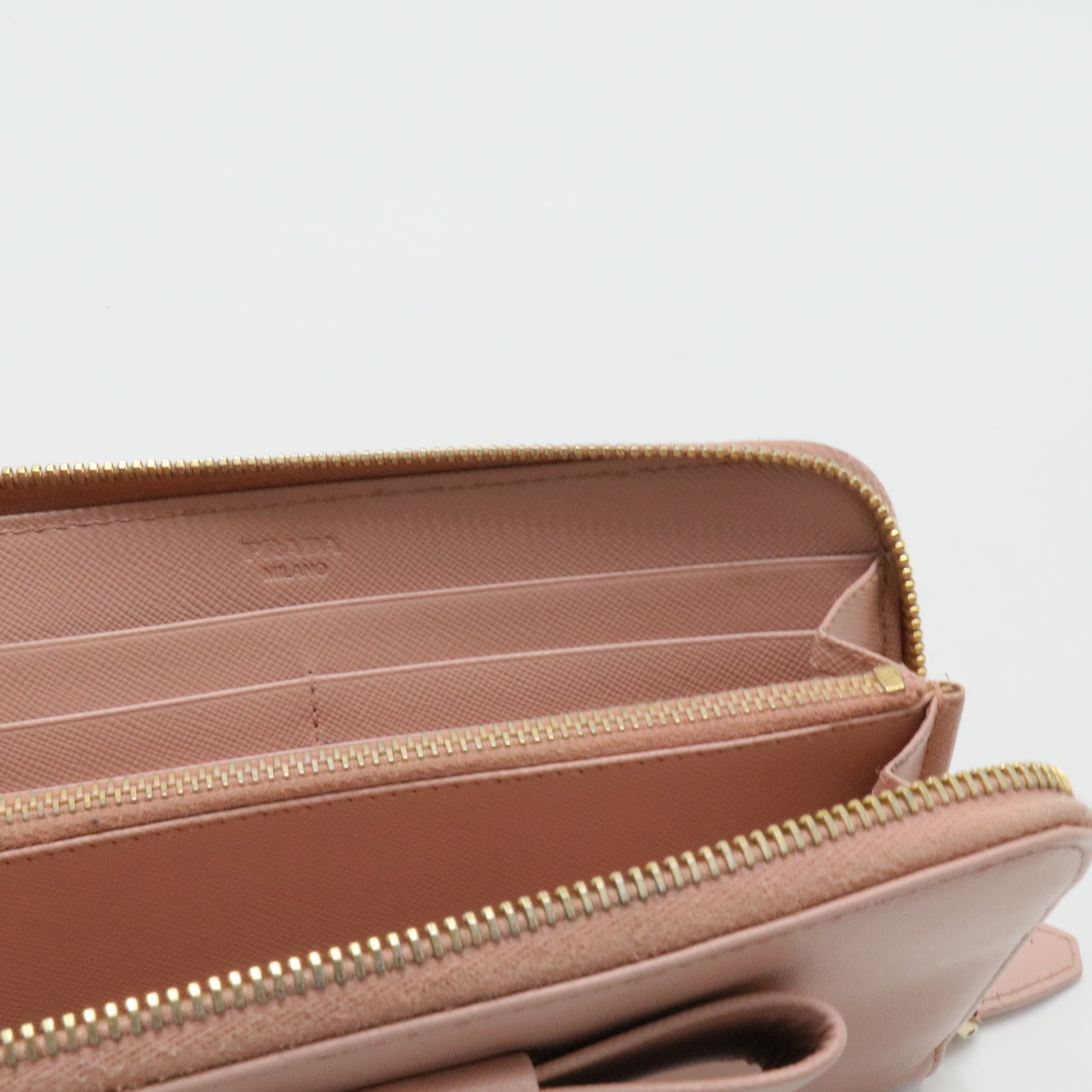 Saffiano Cuir Leather Continental Wallet