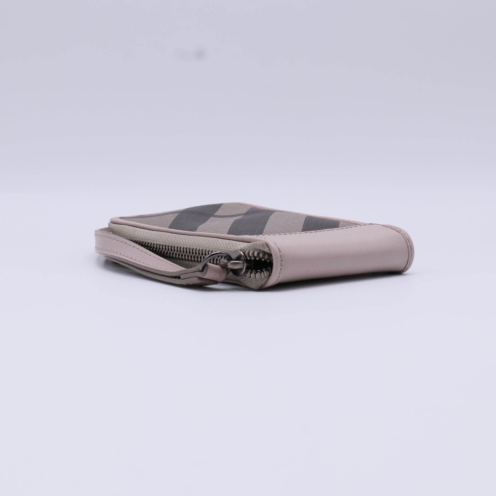 Burberry Smoked Check Zip Phone Bag W21273