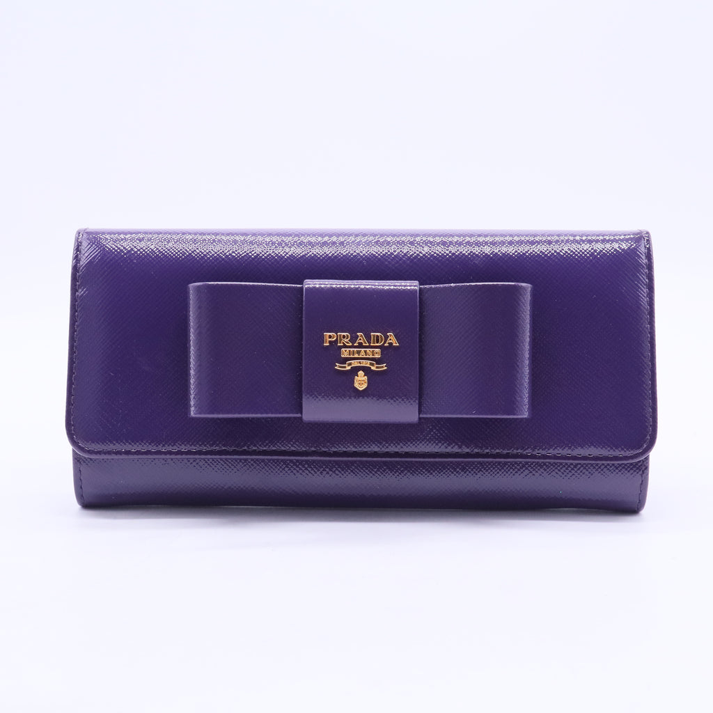 Saffiano Vernice Leather Continental Wallet W20298