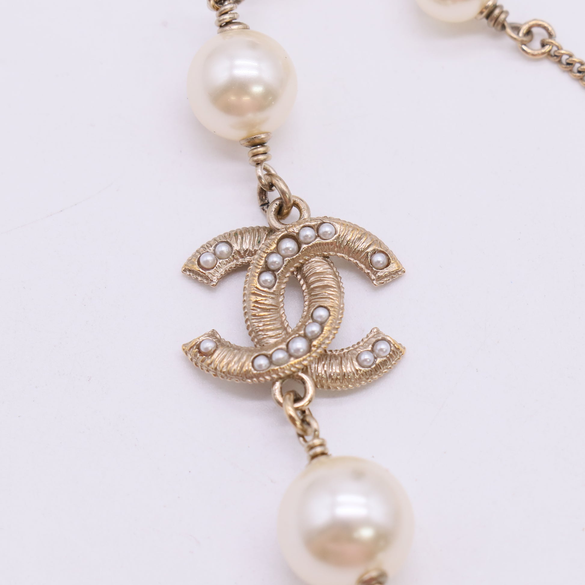 CC Short Necklace Gold W23026