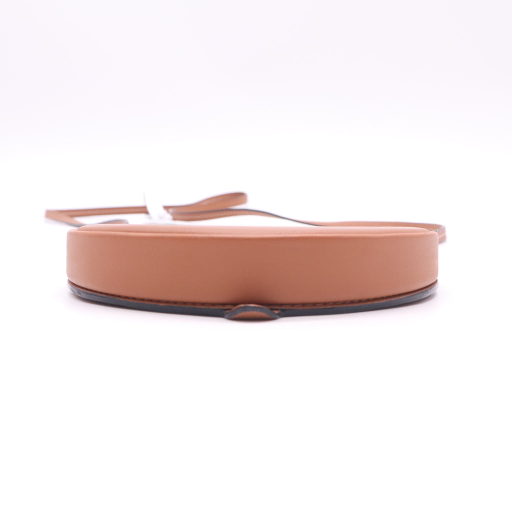Heel leather crossbody B23257