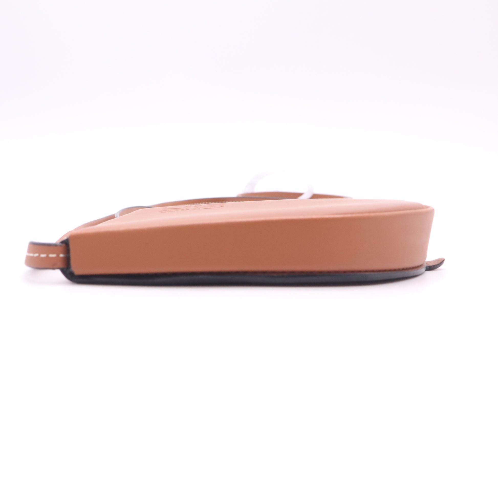 Heel leather crossbody B23257