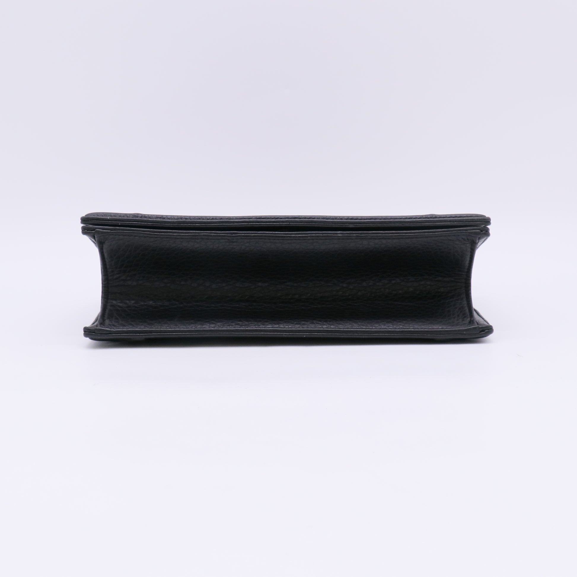 Diorama Flap Bag Grained Calfskin Medium B23900