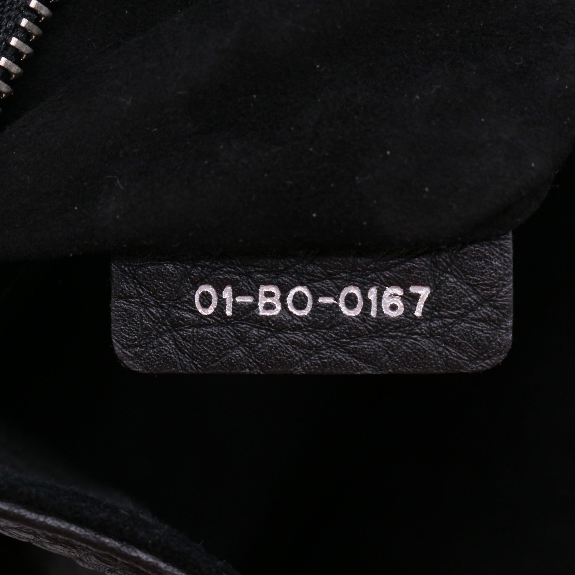 Diorama Flap Bag Grained Calfskin Medium B23900