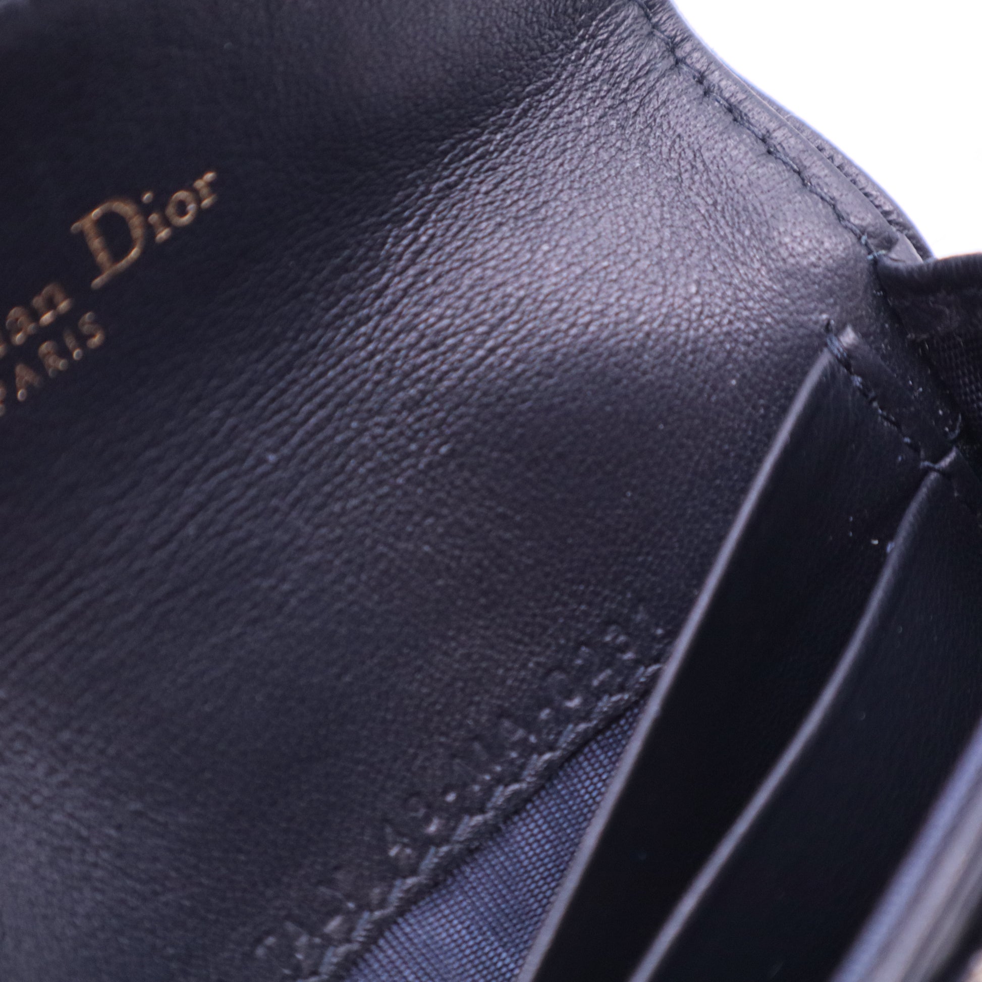 Oblique Monogram Saddle Flip Card Holder