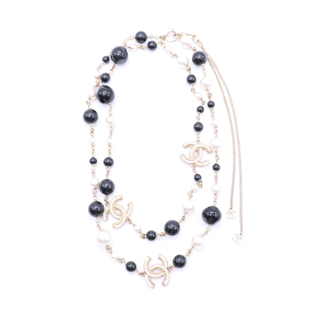 Black/White Bead and Glass Pearl CC Long Necklace twins