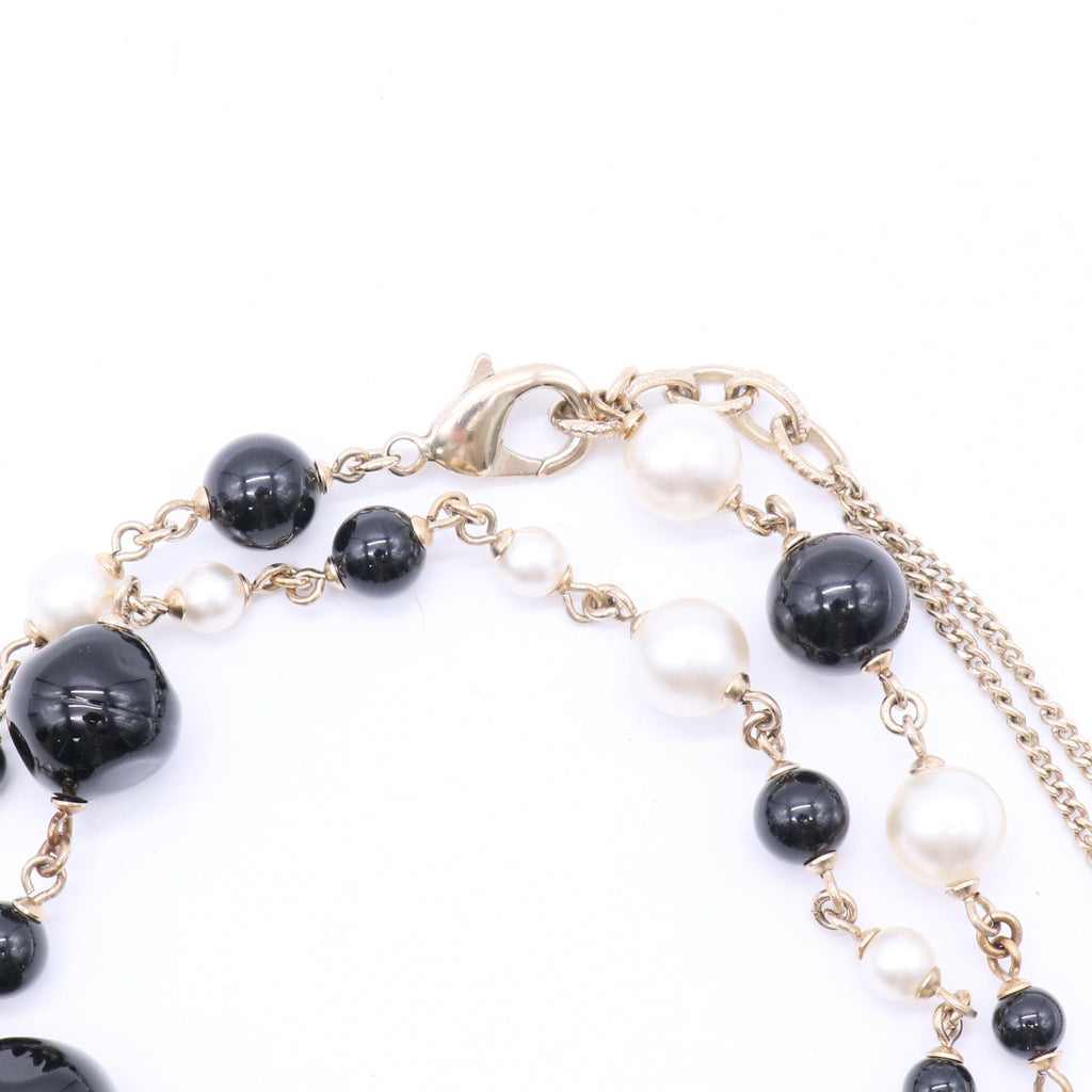 Black/White Bead and Glass Pearl CC Long Necklace twins