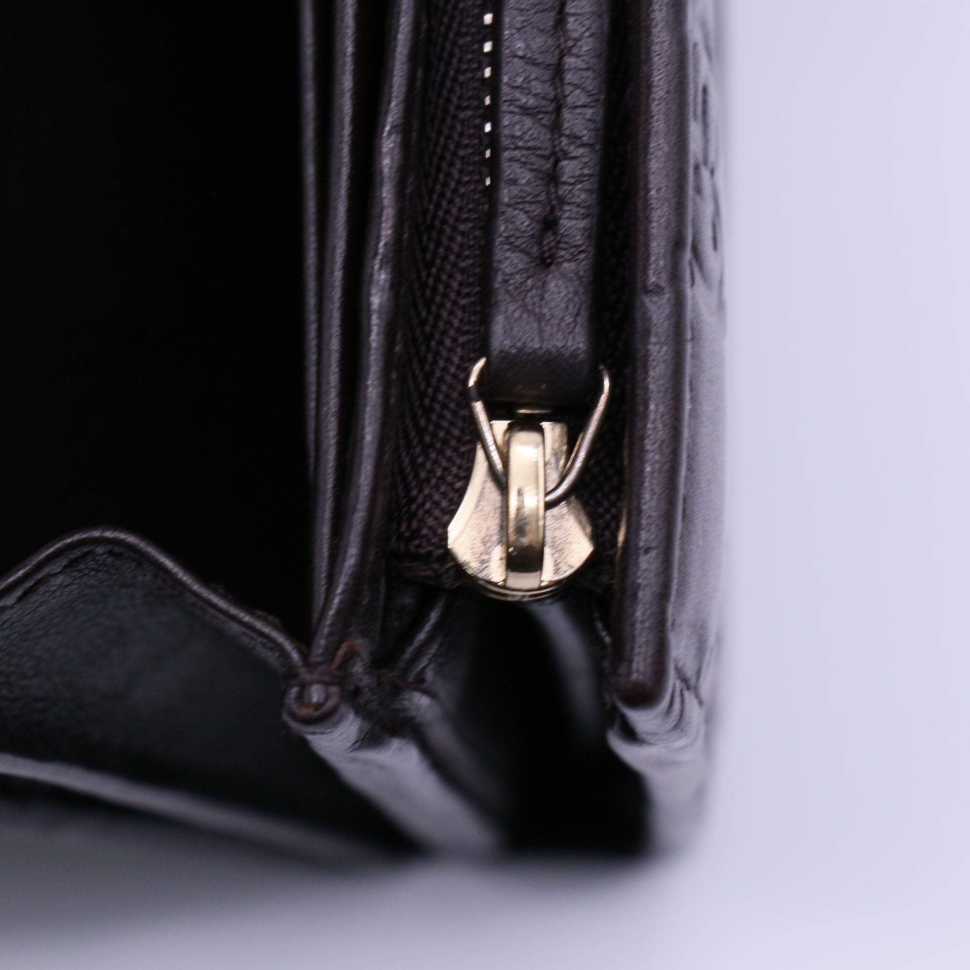 Gucci Guccissima Leather Wallet On Chain W21340