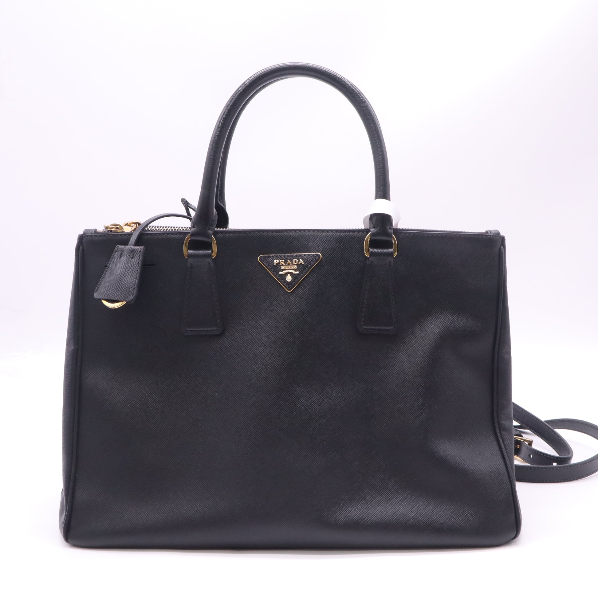 Saffiano Leather Galleria Double Zip Medium B23231