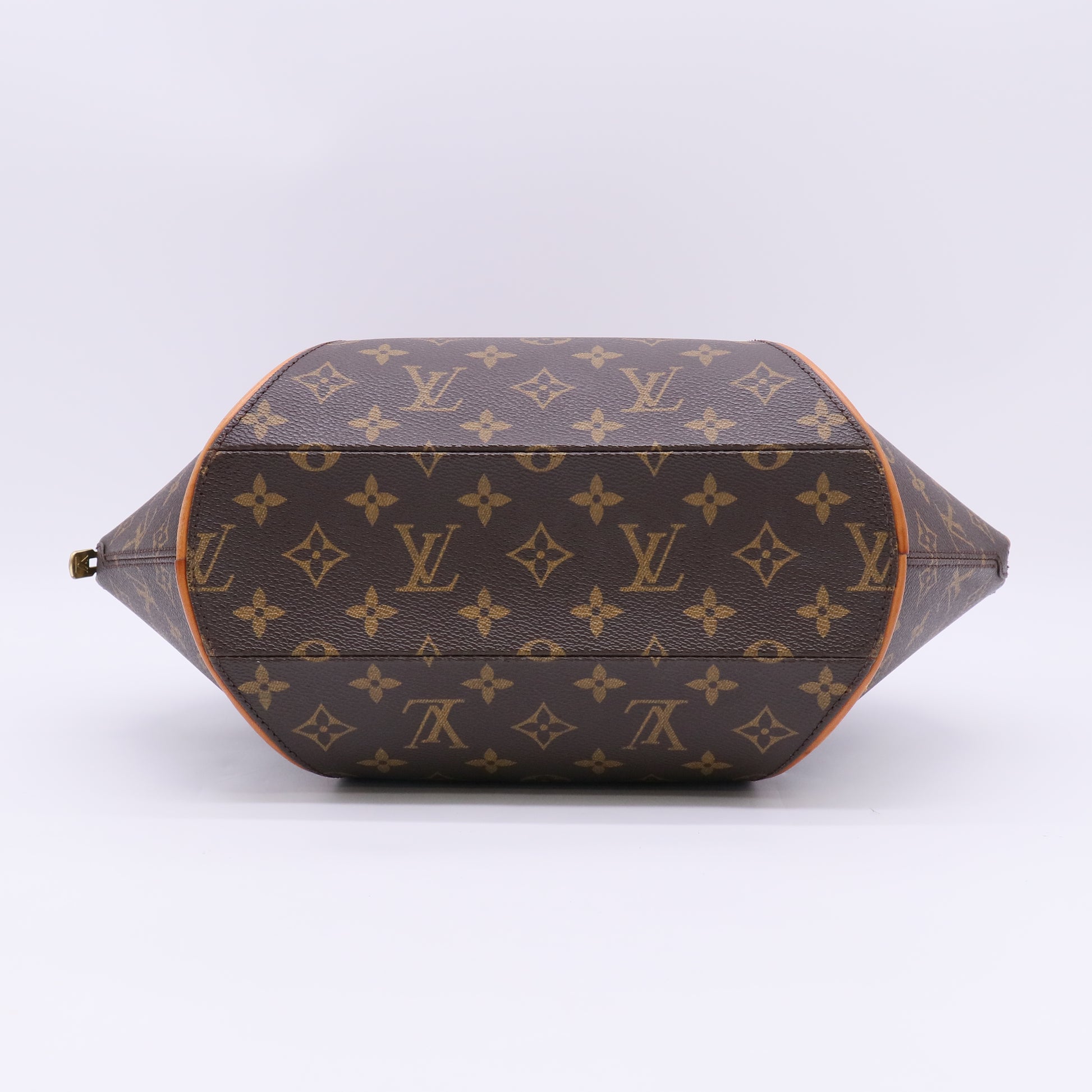 Monogram Ellipse MM B23707