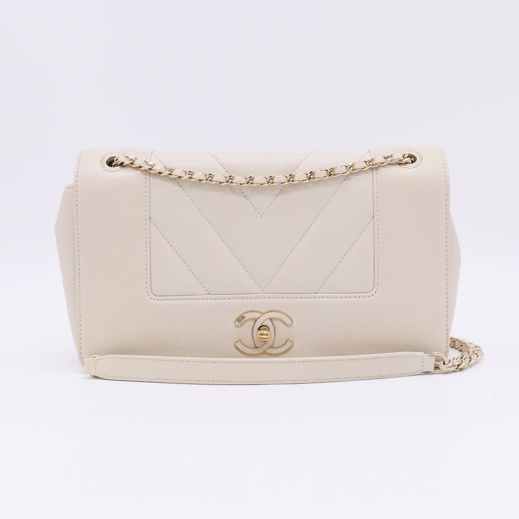 Sheepskin Chevron Quilted Medium Vintage Mademoiselle Flap White B23237