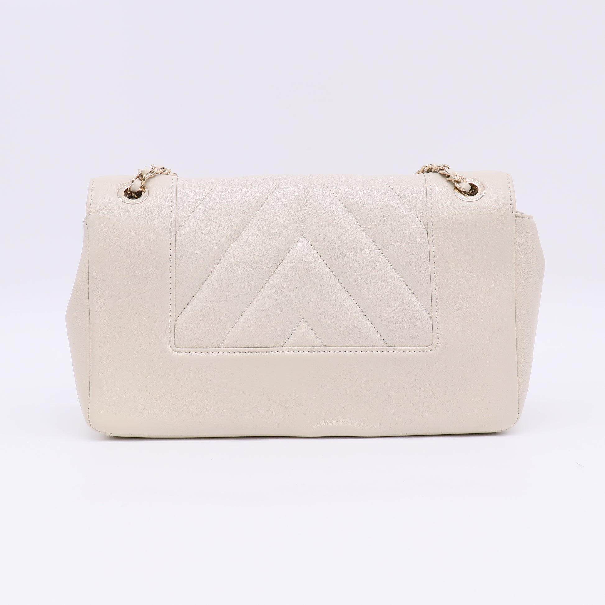 Sheepskin Chevron Quilted Medium Vintage Mademoiselle Flap White B23237